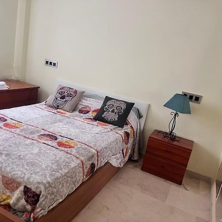 Casa Ideal Familias Y Grupos Con Balcones Exterior Soleada Patios Cerca Alhambra, Sierra Nevada, Rio Genil, Lancha Del Genil, Parque Llano Y Reloj Del Sol Con Barbacoas, Campo De Futbol, Circuito Gimnasia Apartment Granada Exterior photo