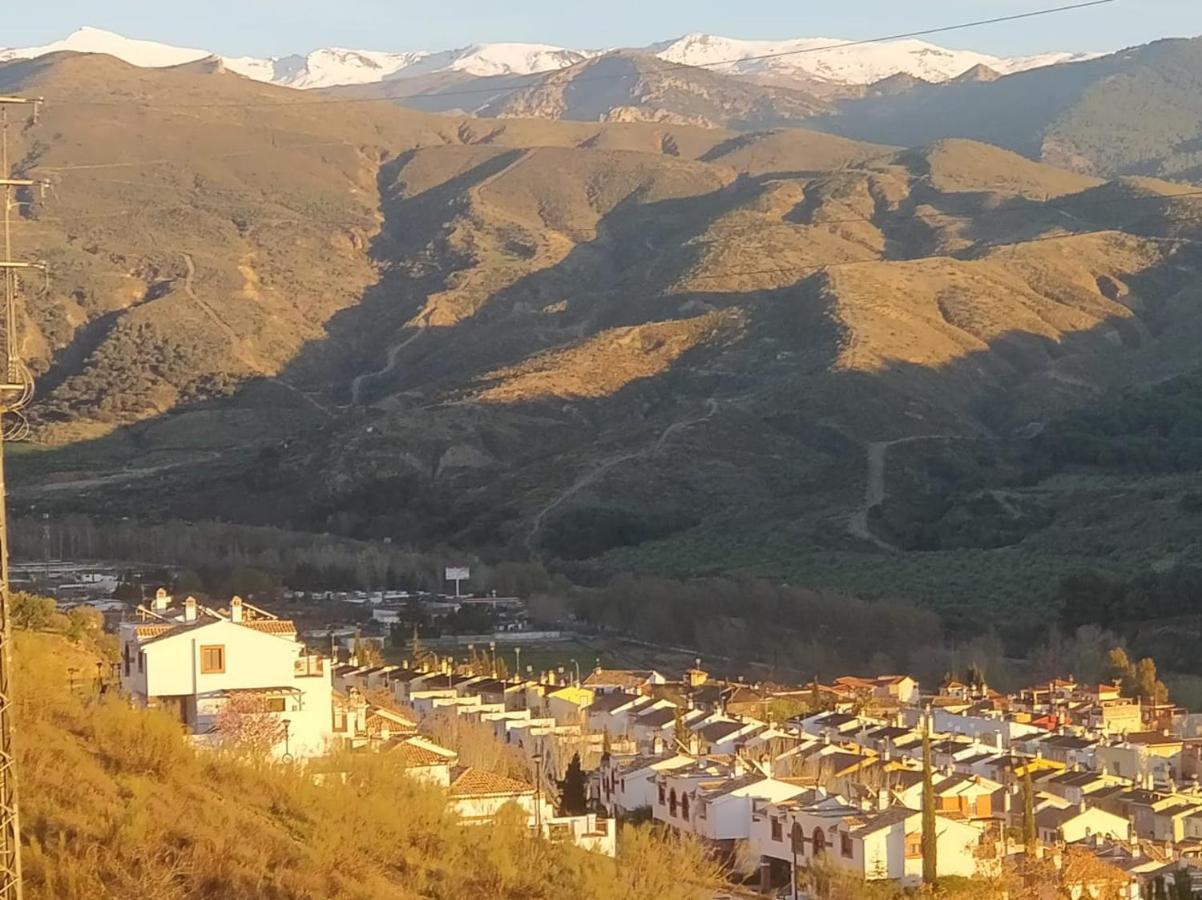 Casa Ideal Familias Y Grupos Con Balcones Exterior Soleada Patios Cerca Alhambra, Sierra Nevada, Rio Genil, Lancha Del Genil, Parque Llano Y Reloj Del Sol Con Barbacoas, Campo De Futbol, Circuito Gimnasia Apartment Granada Exterior photo