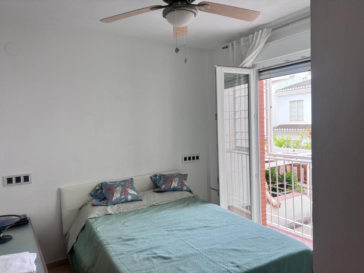Casa Ideal Familias Y Grupos Con Balcones Exterior Soleada Patios Cerca Alhambra, Sierra Nevada, Rio Genil, Lancha Del Genil, Parque Llano Y Reloj Del Sol Con Barbacoas, Campo De Futbol, Circuito Gimnasia Apartment Granada Exterior photo