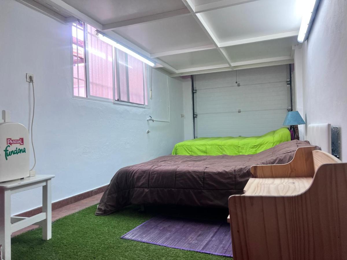 Casa Ideal Familias Y Grupos Con Balcones Exterior Soleada Patios Cerca Alhambra, Sierra Nevada, Rio Genil, Lancha Del Genil, Parque Llano Y Reloj Del Sol Con Barbacoas, Campo De Futbol, Circuito Gimnasia Apartment Granada Exterior photo