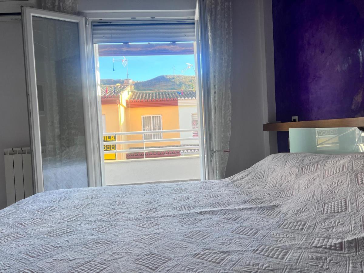Casa Ideal Familias Y Grupos Con Balcones Exterior Soleada Patios Cerca Alhambra, Sierra Nevada, Rio Genil, Lancha Del Genil, Parque Llano Y Reloj Del Sol Con Barbacoas, Campo De Futbol, Circuito Gimnasia Apartment Granada Exterior photo