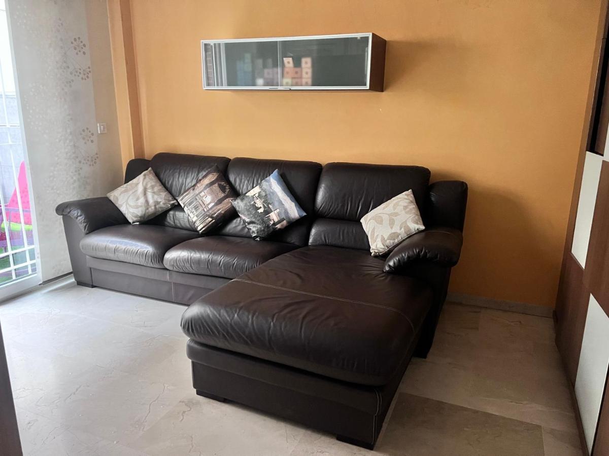 Casa Ideal Familias Y Grupos Con Balcones Exterior Soleada Patios Cerca Alhambra, Sierra Nevada, Rio Genil, Lancha Del Genil, Parque Llano Y Reloj Del Sol Con Barbacoas, Campo De Futbol, Circuito Gimnasia Apartment Granada Exterior photo
